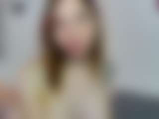 Live cam show with KristenMeloche - Caucasian on Dolls Live