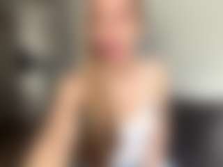 Amelie's Live Sex Cam Show