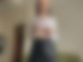 Live cam show with Lea - Average on Instabang