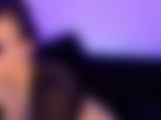Live cam show with Viollette - Geek on Camsoda