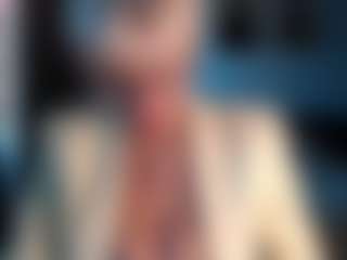 Spettacolo in cam dal vivo con VivicaCoke - Huge Tits su Camsoda