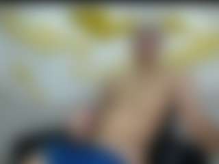 ZeusTrys's Live Sex Cam Show