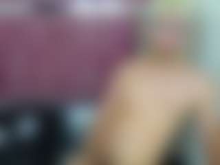 ZeusTrys's Live Sex Cam Show