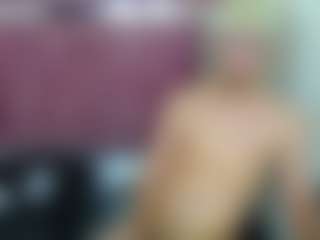 ZeusTrys's Live Sex Cam Show