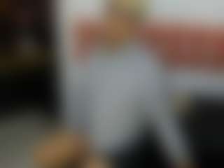 ZeusTrys's Live Sex Cam Show