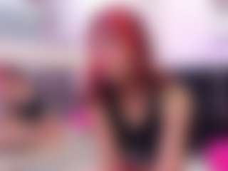 Live cam show with JulieMoon - Short on CSO-WL