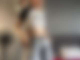 Live cam show with Christia - Young Adult on StripNow
