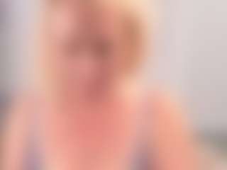 Lillit-Fabia MILF webcam performer live streaming