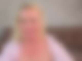 Live cam show with Lillit-Fabia - Sweet on Mixed Magazine Live