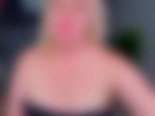 Live cam show with Lillit-Fabia - Public MILF on crypto-cams