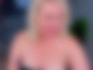 Live cam show with Lillit-Fabia - Sweet on livesuperchat.net