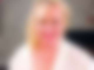 Live cam show with Lillit-Fabia - Teasing on parknlotfishbdy