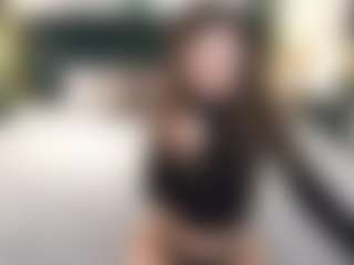Live cam show with CyrenaLuxe - New Young Adult on AdultVida.com