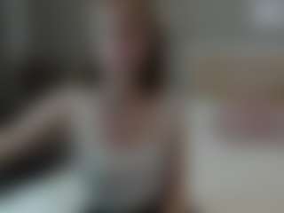 Live cam show with Eda-Viks - Pretty on Camsoda