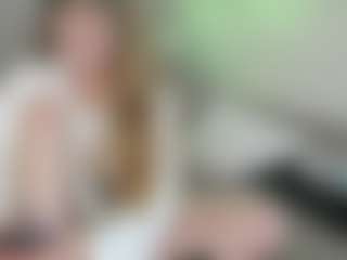 Live cam show with Eda-Viks - Twerking on CamwithHer