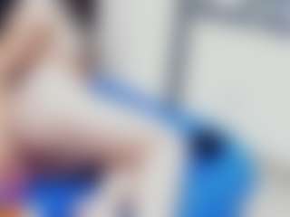Ivonnee27's Live Sex Cam Show