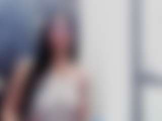 Ivonnee27's Live Sex Cam Show