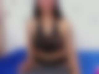 Ivonnee27's Live Sex Cam Show