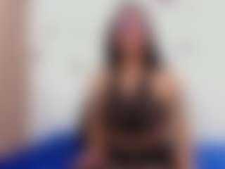 Ivonnee27's Live Sex Cam Show