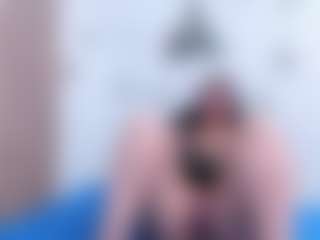 Ivonnee27's Live Sex Cam Show
