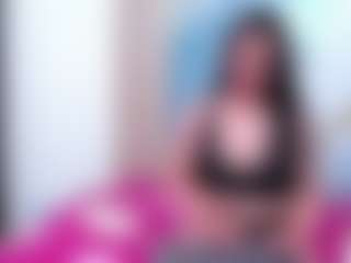 Ivonnee27's Live Sex Cam Show