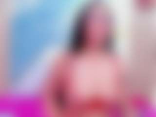 Live cam show with Ivonnee27 - Innocent on livesuperchat.net