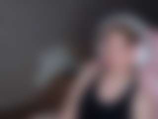 Julia's Live Sex Cam Show