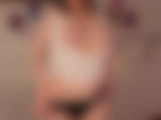 Live cam show with Mary-Forrest - Moaning on Milfs Live