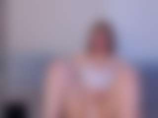 Live cam show with Mary-Forrest - Upskirt on slutload