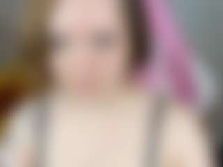 Live cam show with Tara-Linn - Camel Toe on crypto-cams