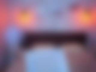 Kity-Mooree's Live Sex Cam Show