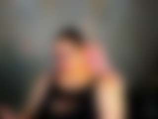 Live cam show with Kity-Mooree - Blue Eyes on Mixed Magazine Live