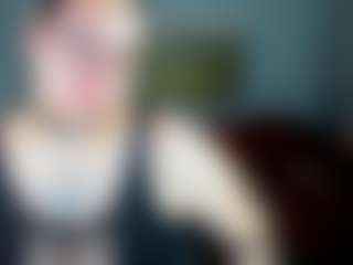 Live cam show with Kity-Mooree - Green Eyes on fapnchat
