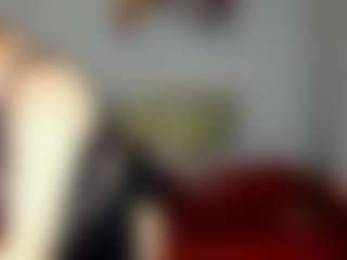 Live cam show with Kity-Mooree - Chubby on Milfs Live