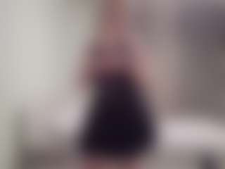 Live cam show with ChristiniaReburn - Joi on luckytryst.com