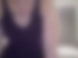 Live cam show with ChristiniaReburn - Hairy Pussy on xDating
