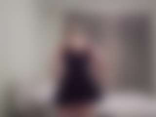 Live cam show with ChristiniaReburn - Facial on xxxlivecams.org