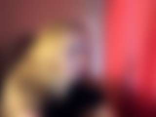 Live cam show with EulahSimoni - Striptease on Camsoda