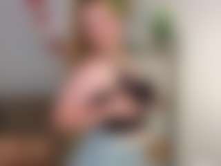 Live cam show with KeilaniHowarth - Blue Eyes on madthumbs