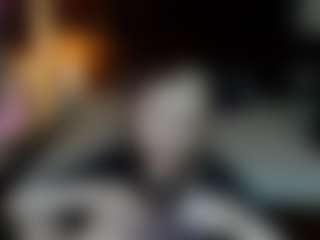 Live cam show with Les-Moonie - Athletic on Fling VIP Chat