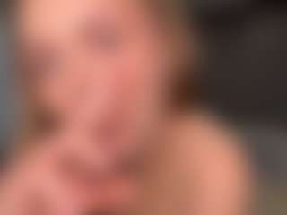 LorenGliues's Live Sex Cam Show
