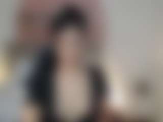 lucia-henao's Live Sex Cam Show