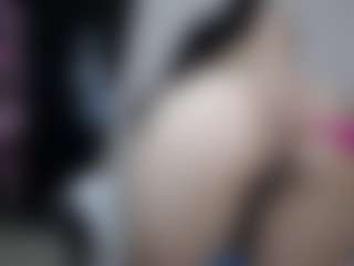 lucia-henao's Live Sex Cam Show