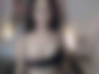 lucia-henao's Live Sex Cam Show