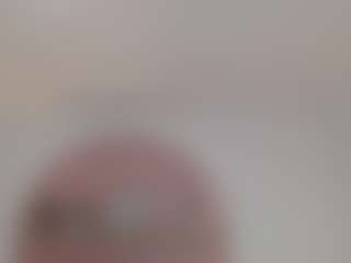 lucia-henao's Live Sex Cam Show