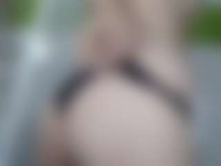 lucia-henao's Live Sex Cam Show