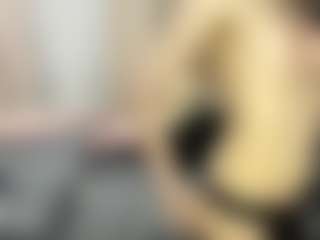 Bella's Live Sex Cam Show