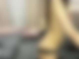 Bella's Live Sex Cam Show