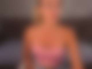 Live cam show with Lady-Alise - Body Massage on Camsoda