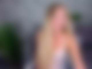 Live cam show with Lady-Alise - Skinny MILF on 1on1-livenow